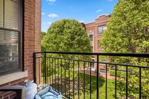 2703 Mildred Ave, Chicago IL  60614-1417 exterior