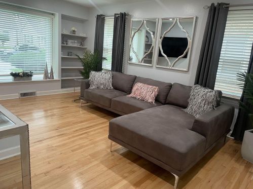 4467 39th St, Milwaukee, WI 53209-5801