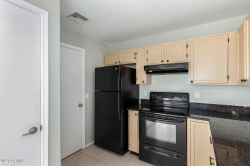 18611 43rd St, Phoenix AZ 85050-8805 exterior