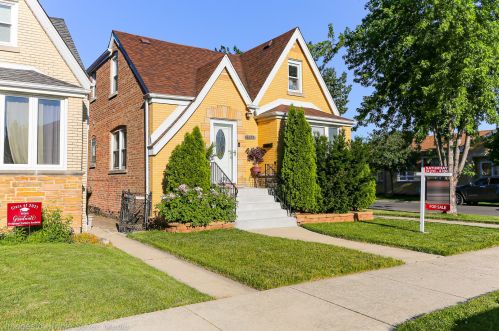 6559 Karlov Ave, Chicago, IL 60629-5123