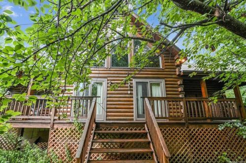 260 Diddell Rd, Poughkeepsie, NY 12603-4531