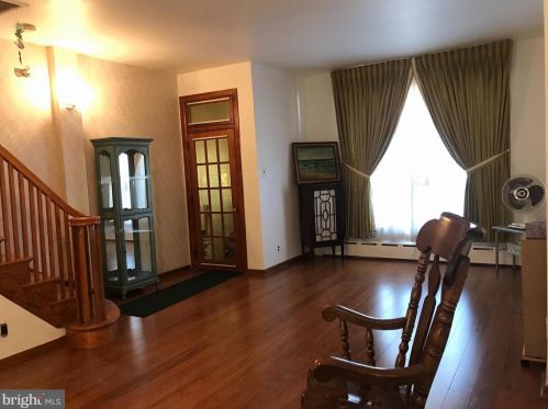 3346 Edgemont St, Philadelphia, PA 19134-5306