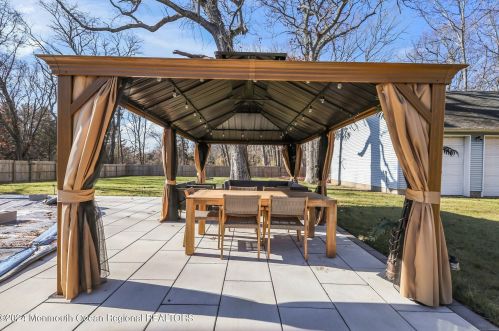 20 Frank Applegate Rd, Jackson Twp NJ  08527-2454 exterior