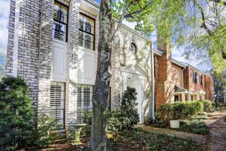 862 Augusta Dr, Houston TX  77057-2014 exterior