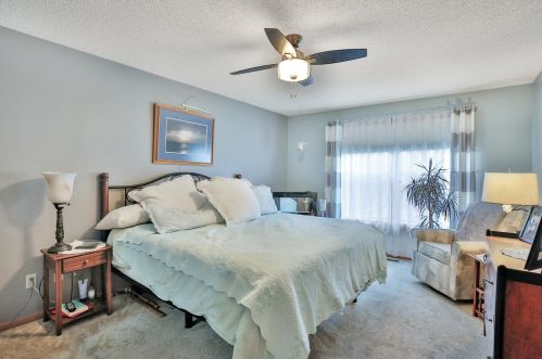 408 Hickory Ln, Saint Paul MN 55128-7037 exterior