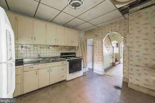 1665 56th St, Philadelphia PA  19143-5305 exterior