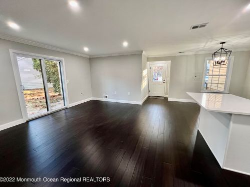 710 Bluebell Dr, Jackson Twp NJ  08527-4113 exterior