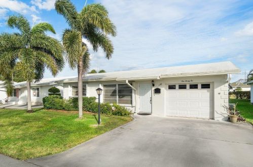 122 10th Ct, Boynton Beach, FL 33426-4343