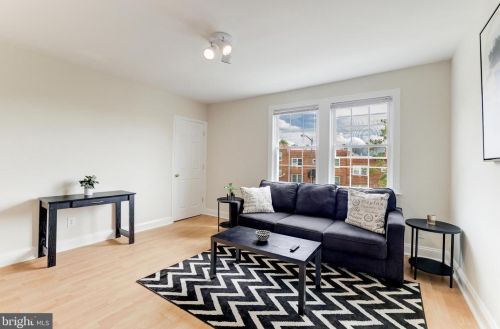 916 19 St, Washington DC 20002-4085 exterior