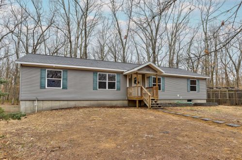 1275 56th St, Fennville, MI 49408-9531