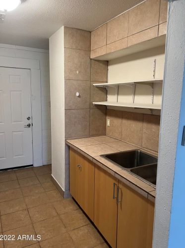 2458 Encinas Ln, Phoenix AZ 85040-1550 exterior