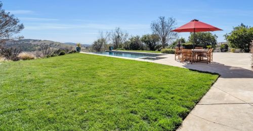 1403 Souza Dr, Folsom CA 95762-7559 exterior