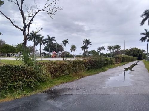 645 Oak St, Boynton Beach FL 33435-2806 exterior