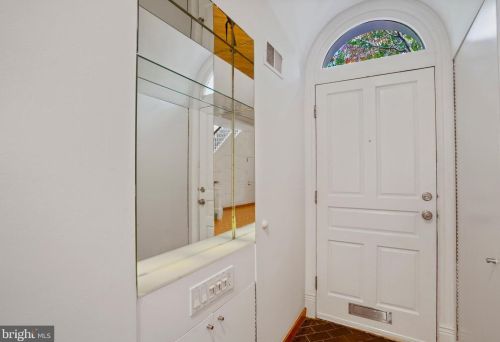 13 9, Washington DC 20001-4427 exterior