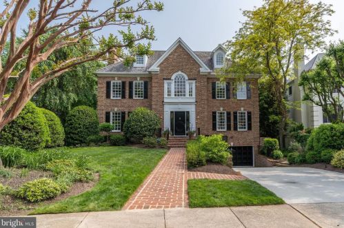 5104 Cape Cod Ct, Bethesda, MD 20816-2907
