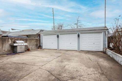 170 Oliver St, Newark NJ 07105-2007 exterior