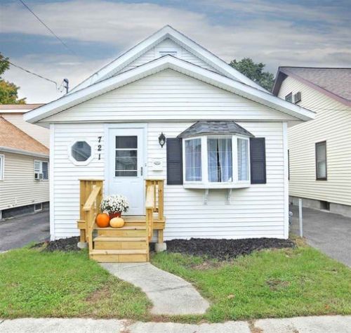 721 Cramer Ave, Schenectady NY  12306-3003 exterior