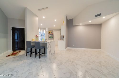 12814 40 Pl, Phoenix AZ 85050-8972 exterior