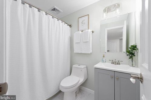 7451 Duddington Dr, Alexandria VA 22315-3849 exterior