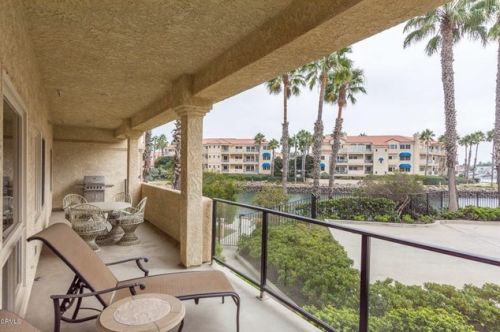 1721 Emerald Isle Way, Oxnard, CA 93035-2942