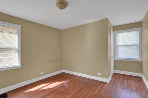 353 124 St, Chicago IL 60628-7214 exterior