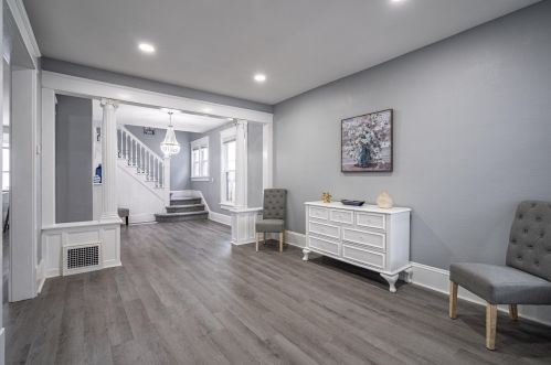 2524 Becher St, Milwaukee WI  53215-2521 exterior