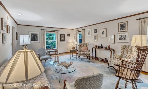 600 Edgemere Dr, Red Bank NJ 07711 exterior