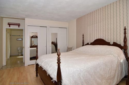 18 Atwells Ave, Providence RI 02909-1026 exterior