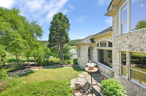 4316 Canoas Dr, Austin TX 78730-1446 exterior