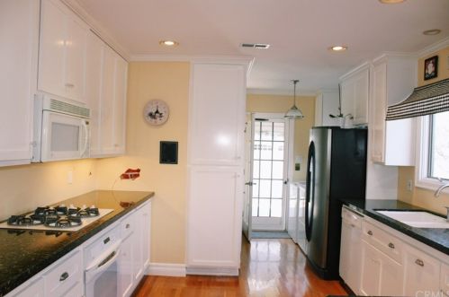 18013 Canehill Ave, Bellflower CA 90706-7145 exterior