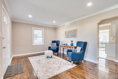 85 Gdn Ter, Edison NJ 08817-4501 exterior