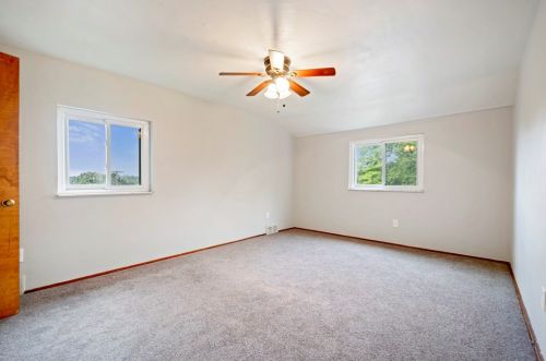 349 Anthon Dr, Pittsburgh PA 15235-3911 exterior