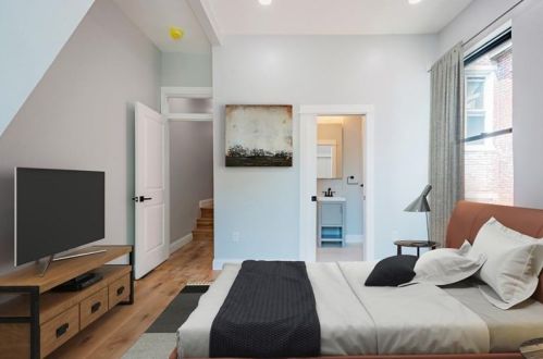 1714 Buena Vis St, Pittsburgh PA 15212-3927 exterior