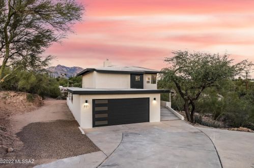 851 Roller Coaster Rd, Tucson AZ  85704-2626 exterior