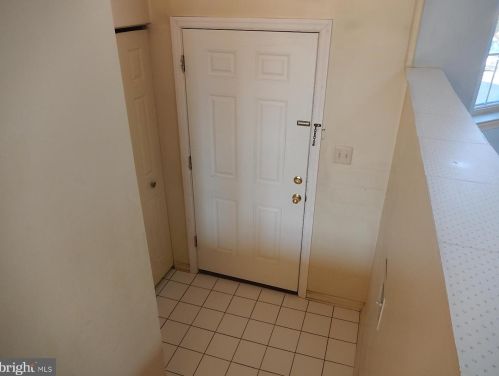 12302 Herrington Manor Dr, Silver Spring, MD 20904-1673