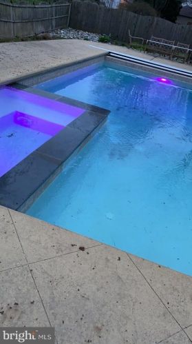 2269 Pne Rd, Huntingdon Valley PA 19006-4028 exterior