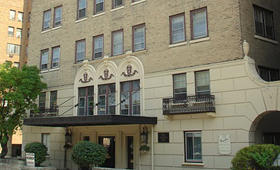 1940 Prospect Ave, Milwaukee WI  53202-1493 exterior