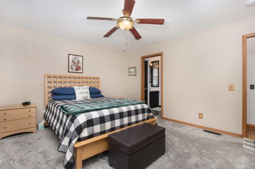 1944 Lincoln Rd, Allegan MI 49010-9435 exterior