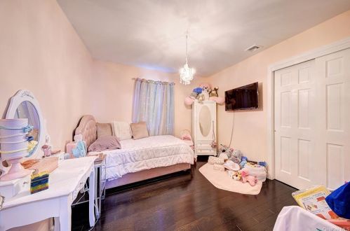 63 Godwin Rd, Middletown NY 10941-3338 exterior