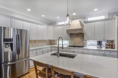 2485 Ellijay Dr, Atlanta, GA 30319-3461