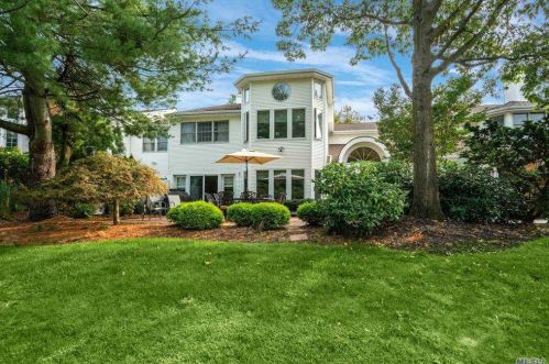 44 Hamlet Dr, Commack NY 11725-4438 exterior