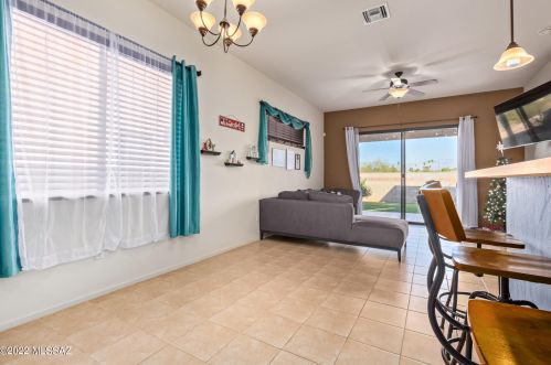 8770 Perry Park Cir, Tucson AZ  85730-1302 exterior