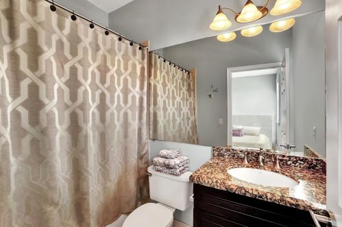 4061 Artesa Dr, Boynton Beach FL 33436-2628 exterior