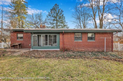 615 Burcham Dr, East Lansing MI 48823-2746 exterior