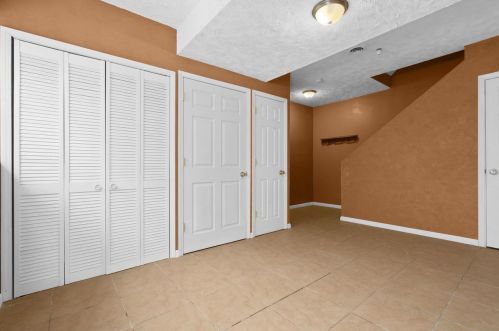 3929 Maple Grove Dr, Madison WI  53719-1842 exterior