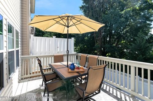 41 Pate Dr, Middletown NJ 07748-1750 exterior