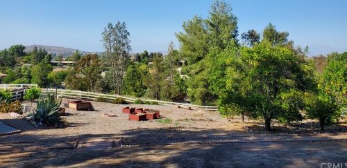 31150 Avenida Del Reposo, Temecula CA 92591-1719 exterior