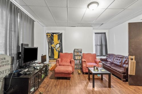 707 Taylor Ave, Pittsburgh PA 15202-2615 exterior