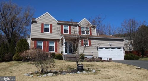 2327 Diane Ct, Pottstown, PA 19464-2690