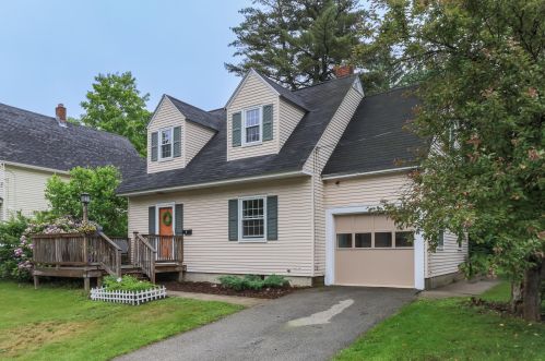 7 Mckinley St, Concord, NH 03301-2700